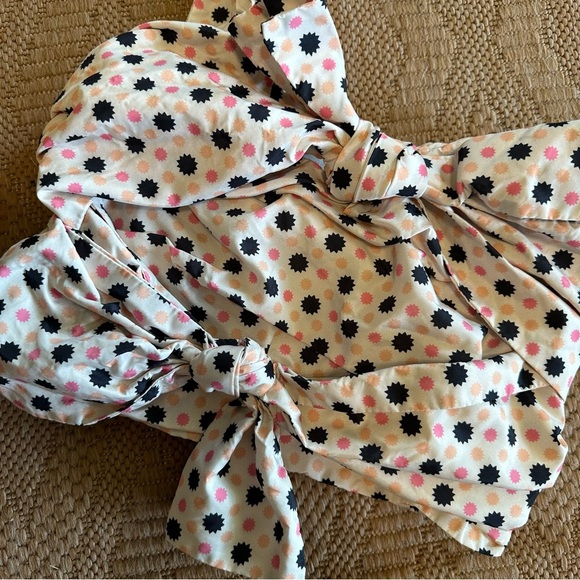 Maeve size 4 one shoulder strap whimsical tied front smocked back crop top - Picture 2 of 8